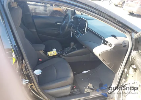 2020 Toyota Corolla Le z USA, uszkodzony, nr VIN 5YFEPRAE5LP065355